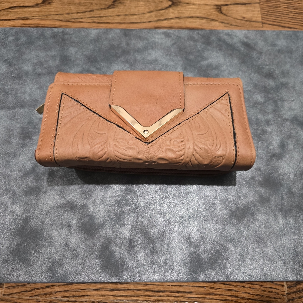 Elegant Tan Women's Clutch